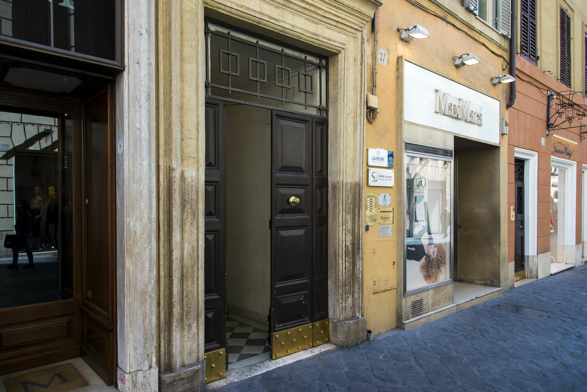 罗马法拉蒂纳27号旅馆酒店 外观 照片